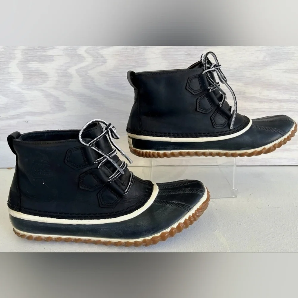 Sorel stylish black